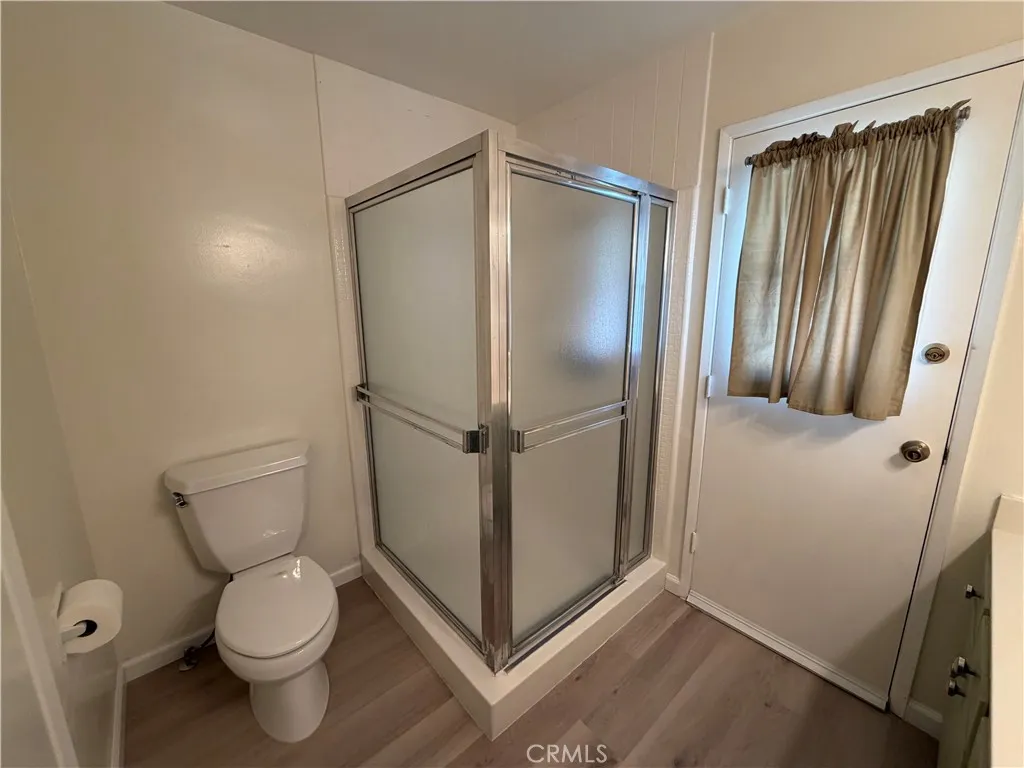 Bathroom 2 (ensuite)