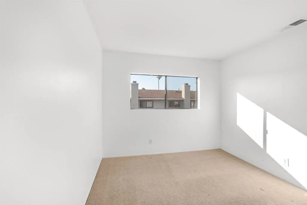 584 Portsmouth Drive D, Chula Vista, California 91911 — photo 5
