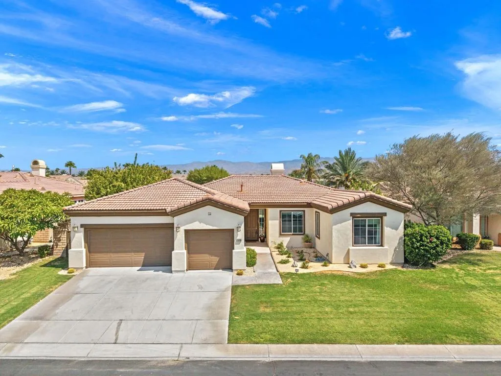 79786 Pkwy Esplanade S