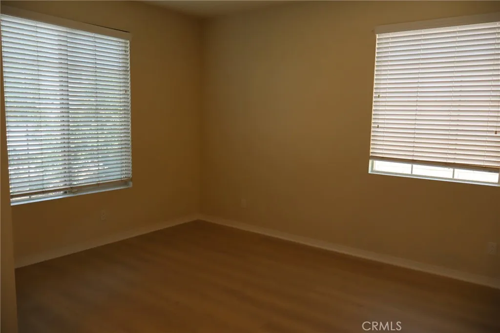 gallery-image 4