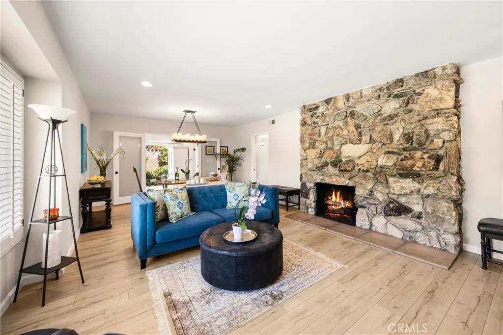 698 Wellesley, Claremont, California 91711 — photo 4