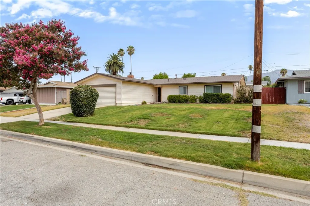 25782 E 17th, San Bernardino, California 92404 — photo 5