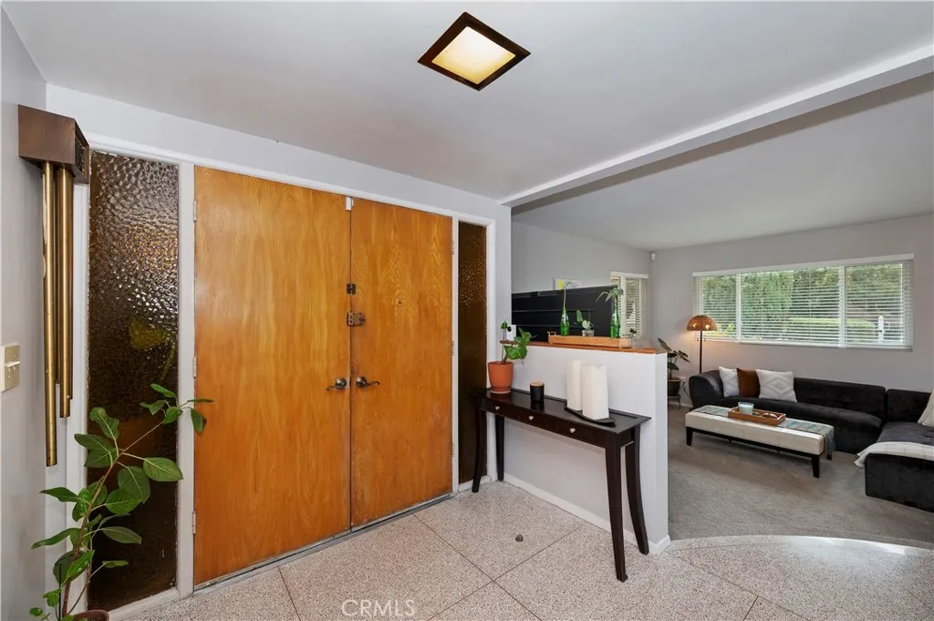 28764 Live Oak Road, Highland, California 92346 — photo 5