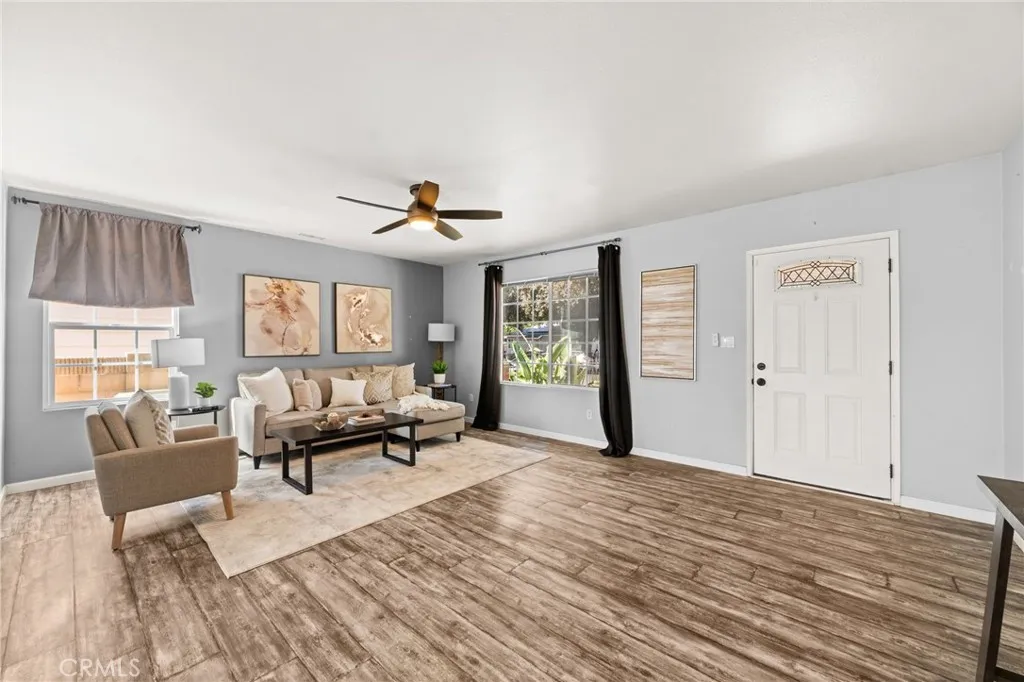 2211 Oak Street, Santa Ana, California 92707 — photo 5