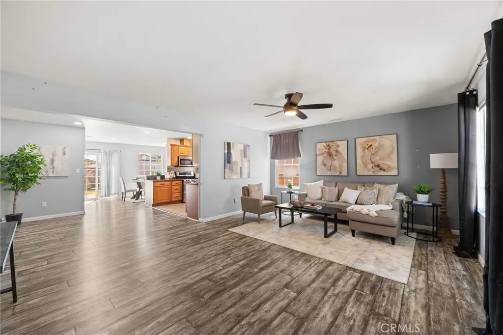 2211 Oak Street, Santa Ana, California 92707 — photo 4