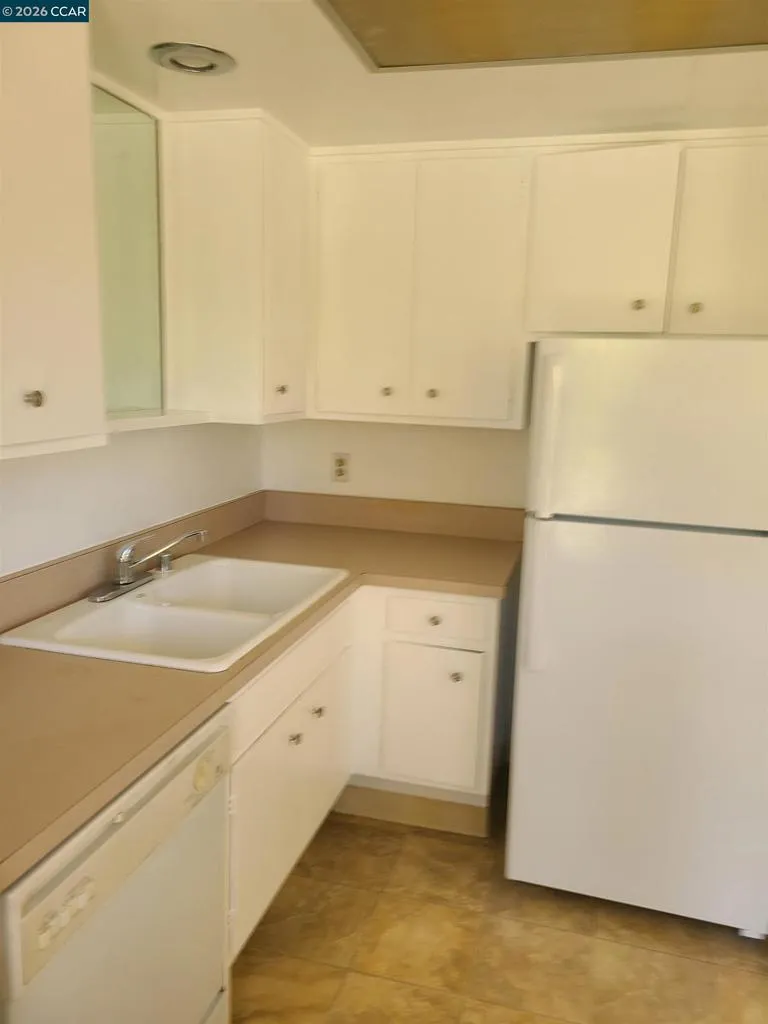 1224 Skycrest Dr 3, Walnut Creek, California 94595 — photo 5