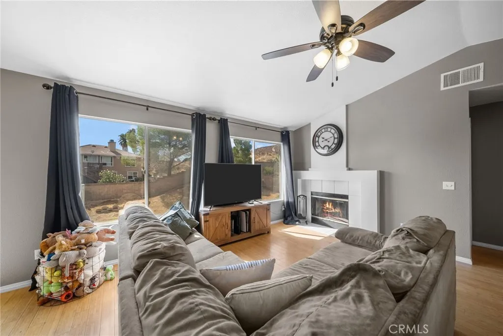 38438 Cougar Pass, Palmdale, California 93551 — photo 4