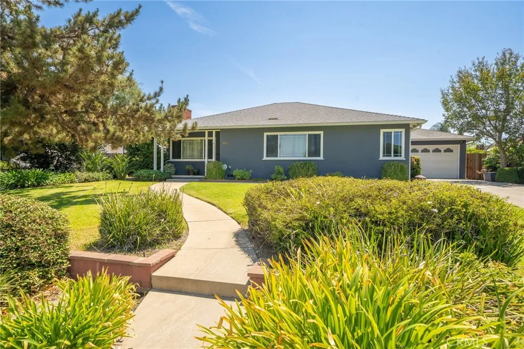 1552 Hacienda Pl