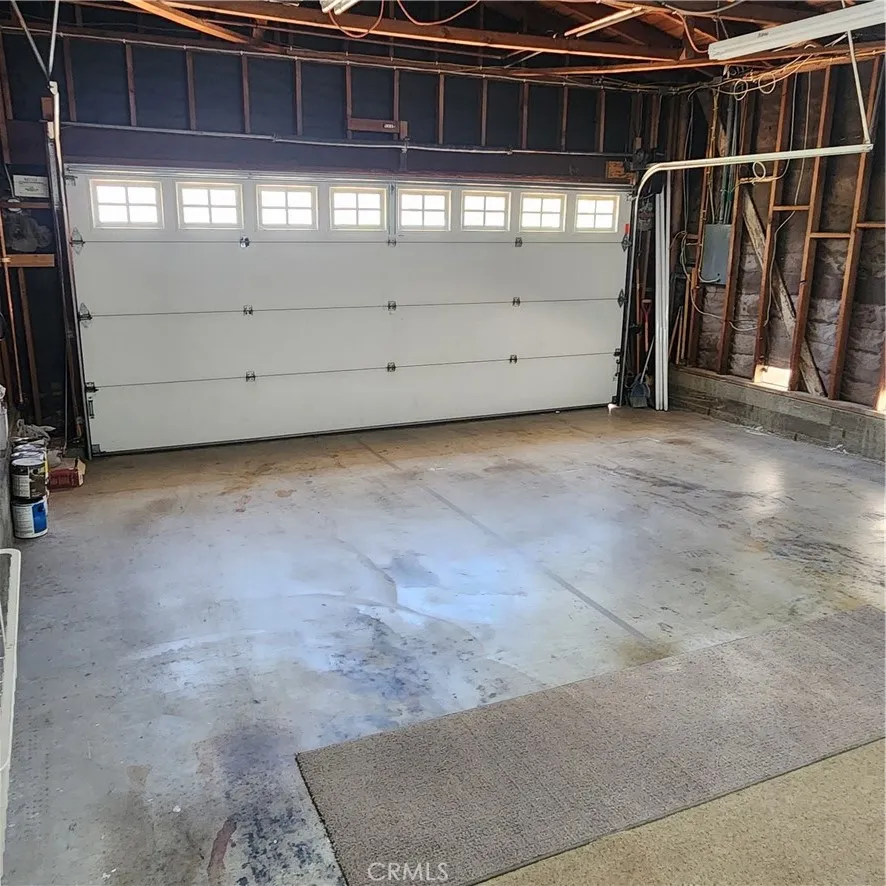 Spacious 2 car garage