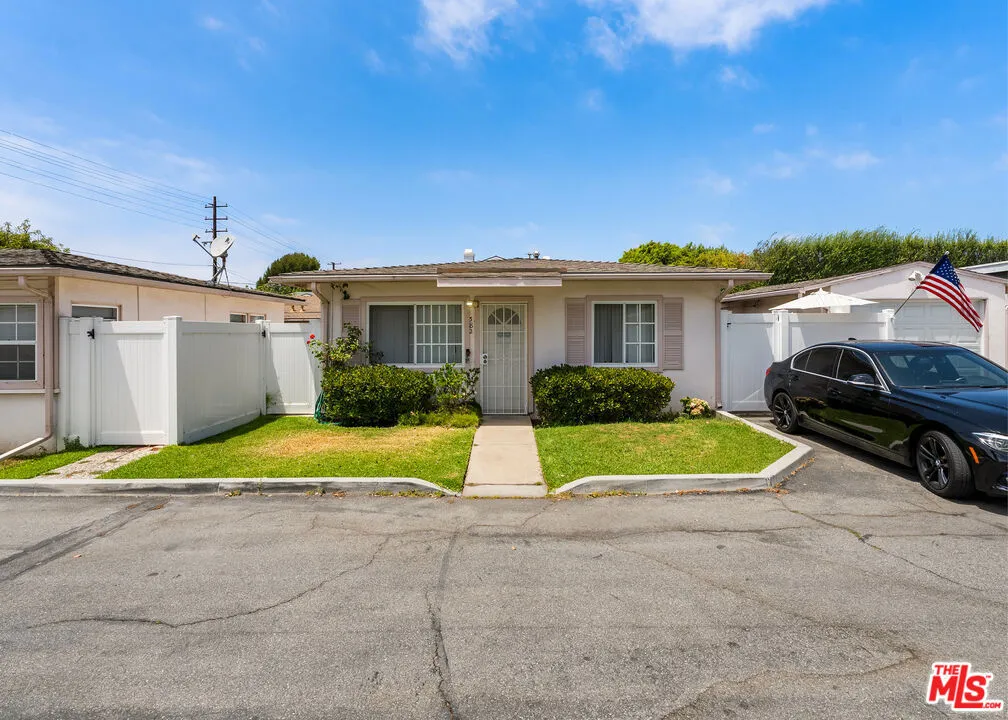 384 E 16th Street, Costa Mesa, California 92627 — photo 4