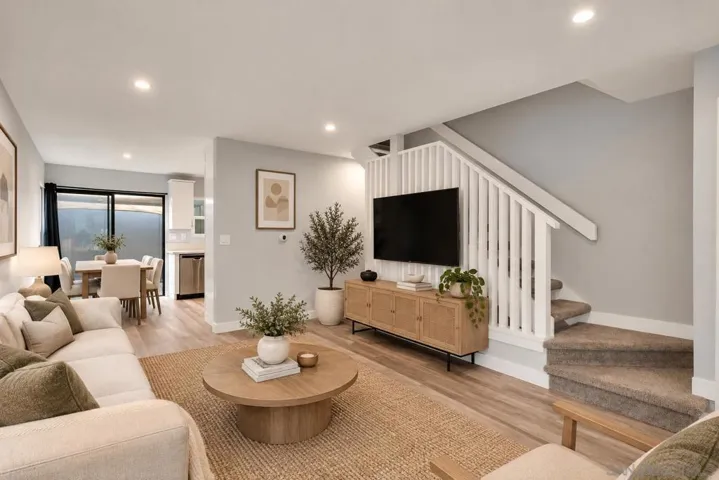 https://zimg.paragon.ice.com/ParagonImages/Property/PA/SDMLS/260019851/14/533/400/9c8796b53abef6b1ffd497fa82a93536/3/973b97786e5a757ed7138f995b7e0cab/260019851-5070e2f9-a0ed-4f06-a24f-167f24d86814.JPG