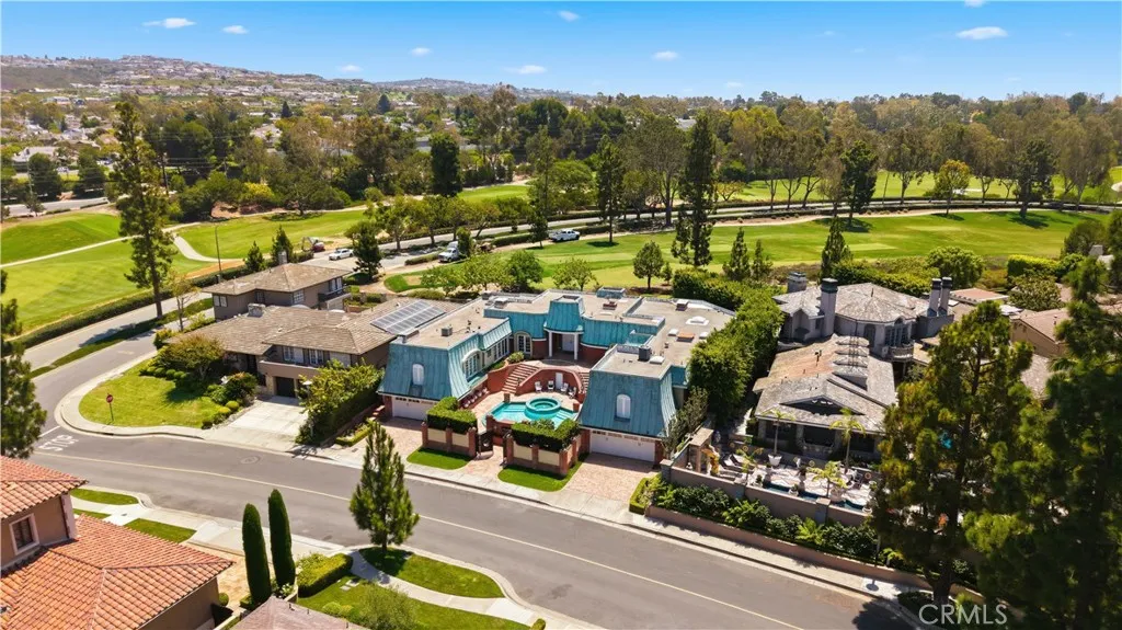 81 Royal Saint George Rd