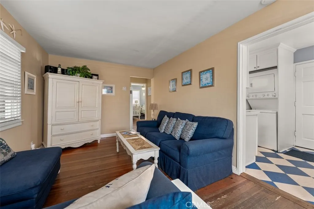 1527 W Balboa, Newport Beach, California 92663 — photo 5