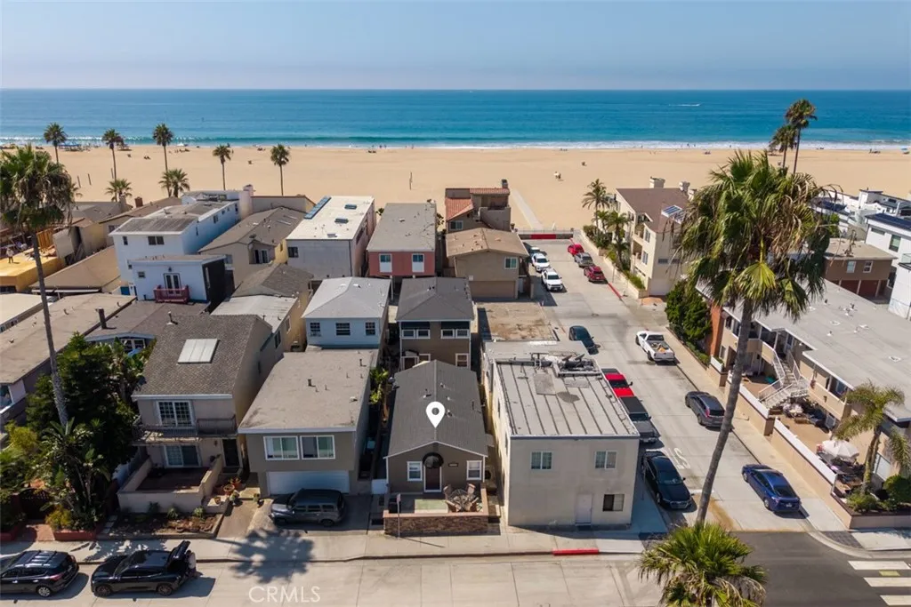 1527 W Balboa