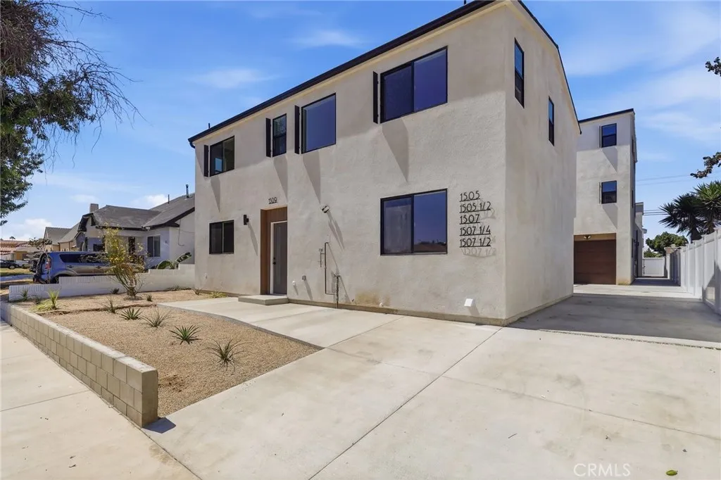 1507 W 83rd Street, Los Angeles, California 90047 — photo 5