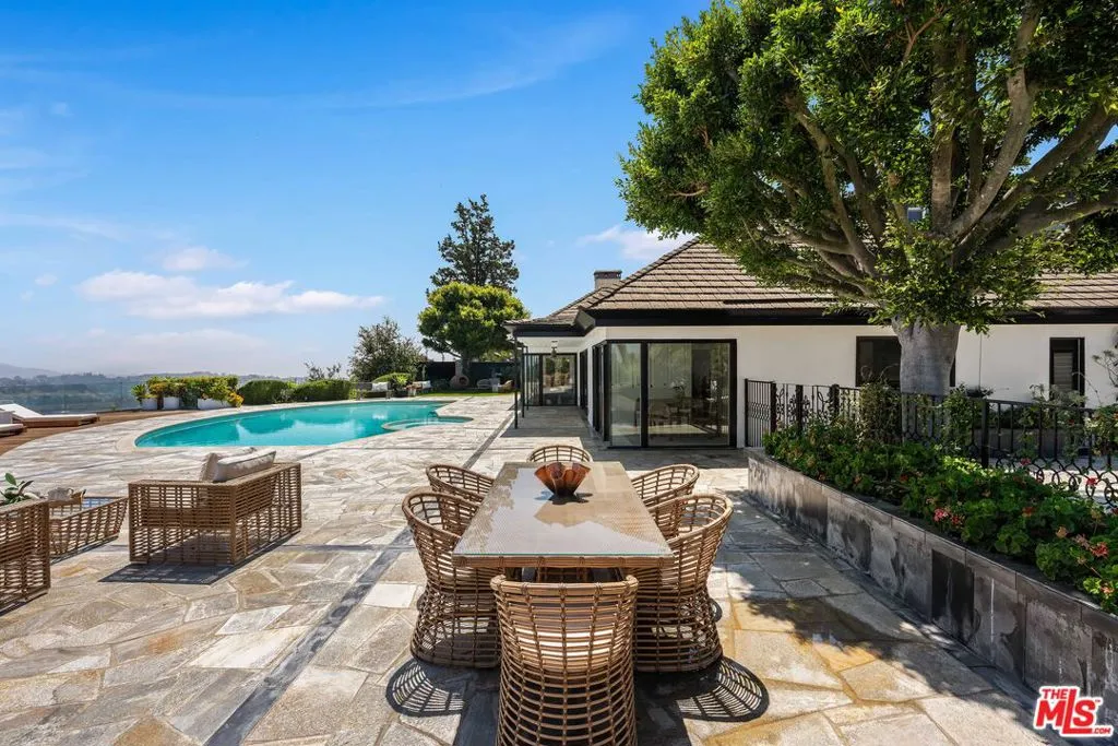 8416 Skyline Drive, Los Angeles, California 90046 — photo 4