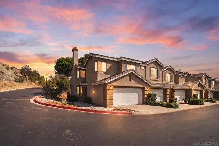 https://zimg.paragon.ice.com/ParagonImages/Property/PA/SDMLS/-525924/1/533/400/1f55230cdfb120501835d7708806912f/3/c2859182df26bf7adb426dc47ff54cf0/-525924-a1fc58b7-1910-4811-b924-580d2223dcde.JPG