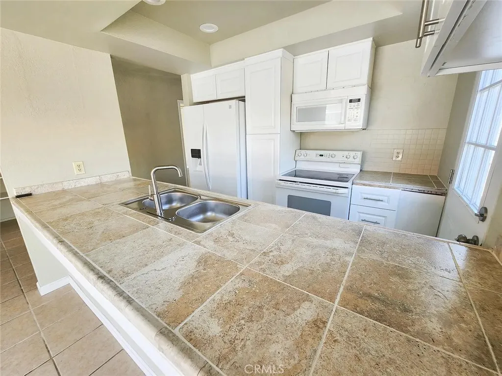 33654 Pueblo Trail, Cathedral City, California 92234 — photo 4