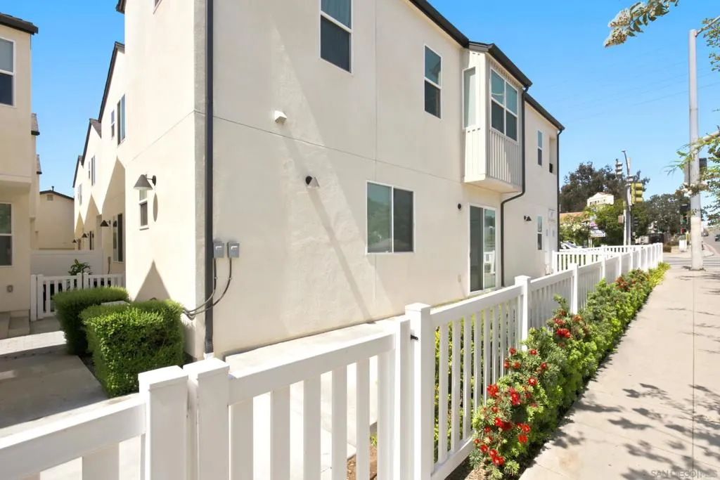2054 58 N Highland Ave, San Diego, California 92113 — photo 4