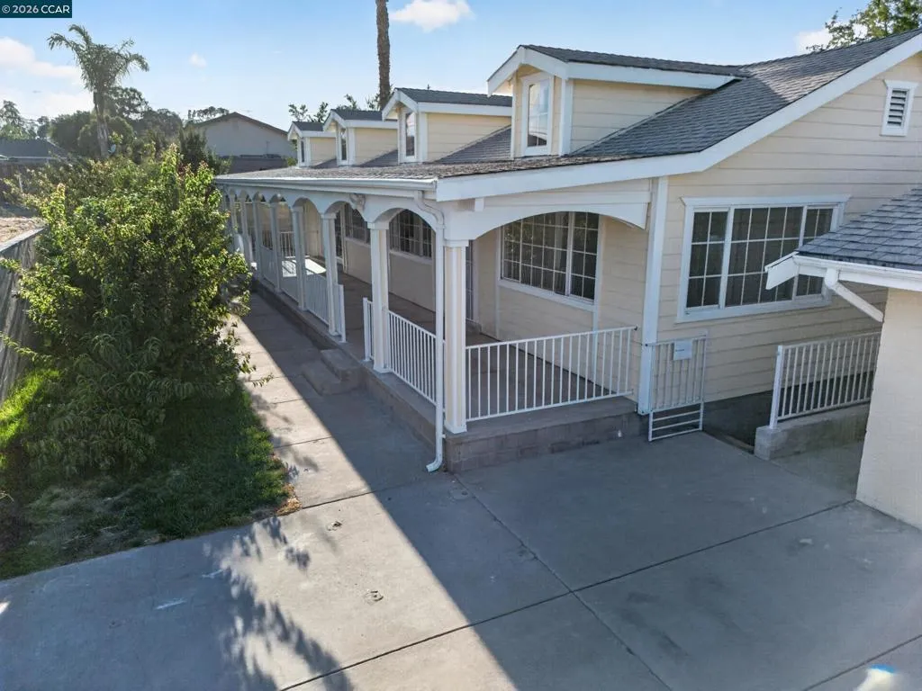 Main house 4 bedrooms, 2 baths