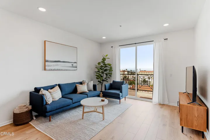436 Poli Street 402, Ventura, California 93001 — photo 4