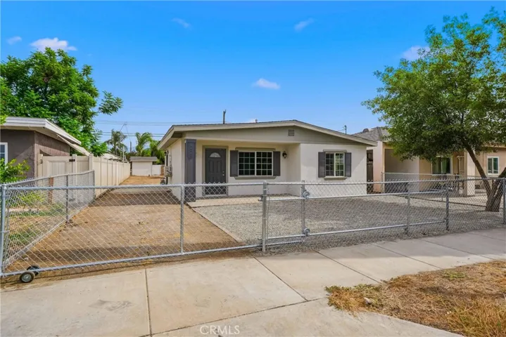 221 Pleasant View, Colton, California 92324 — photo 4
