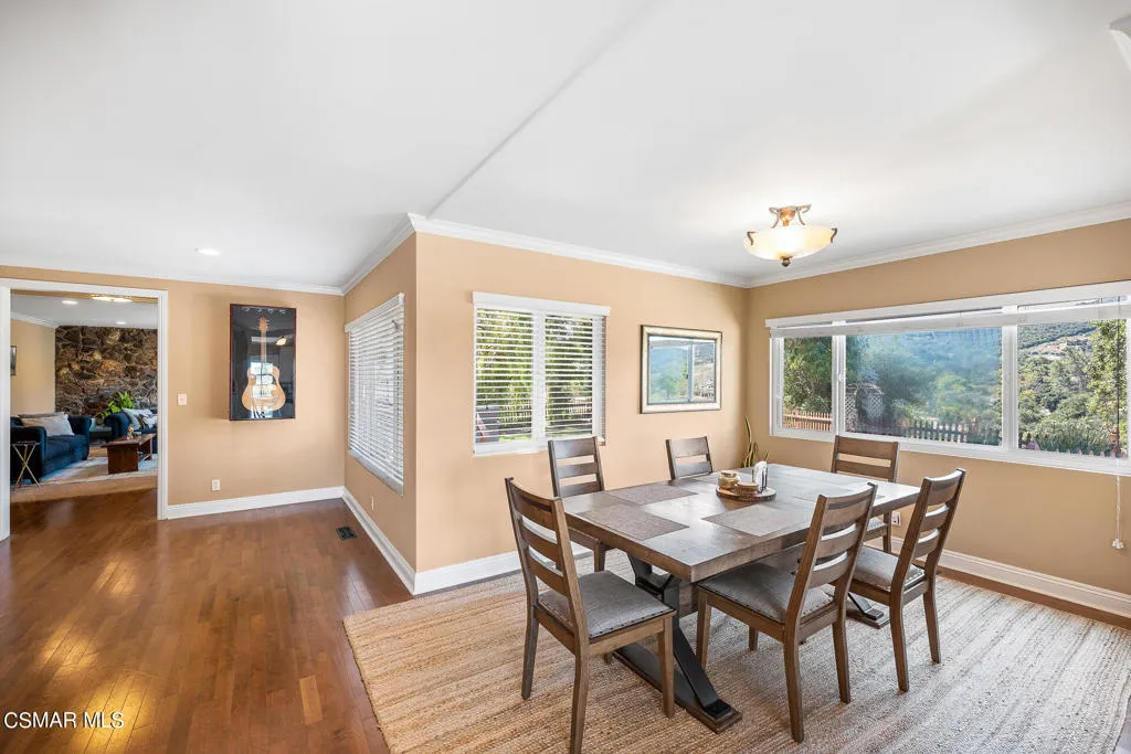 167 Rimrock   -33