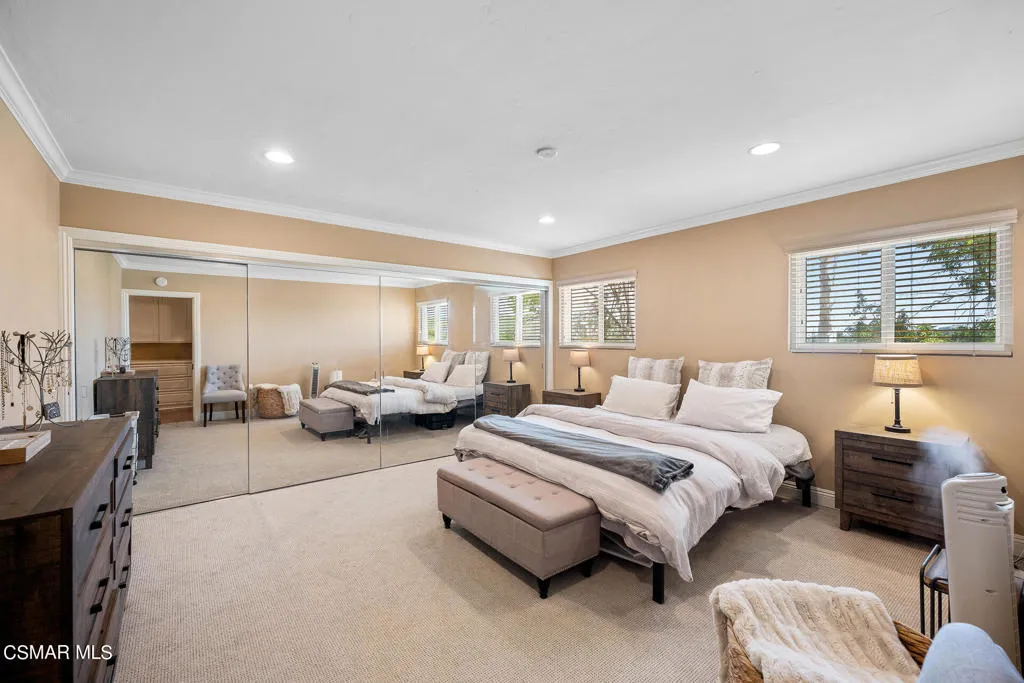 167 Rimrock   -39