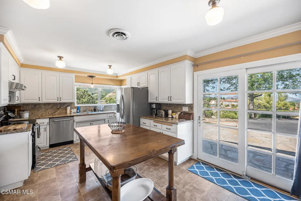 167 Rimrock   -29