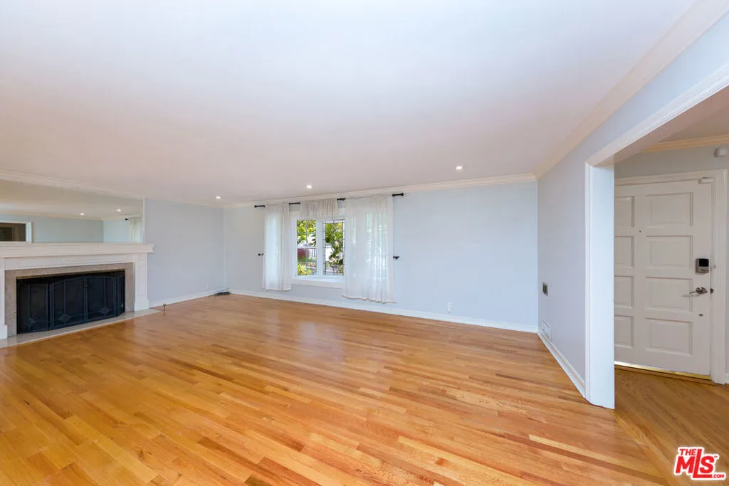 9808 Hillgreen Place, Beverly Hills, California 90212 — photo 4