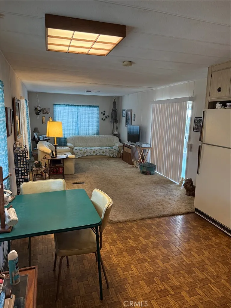 Dining 
Area