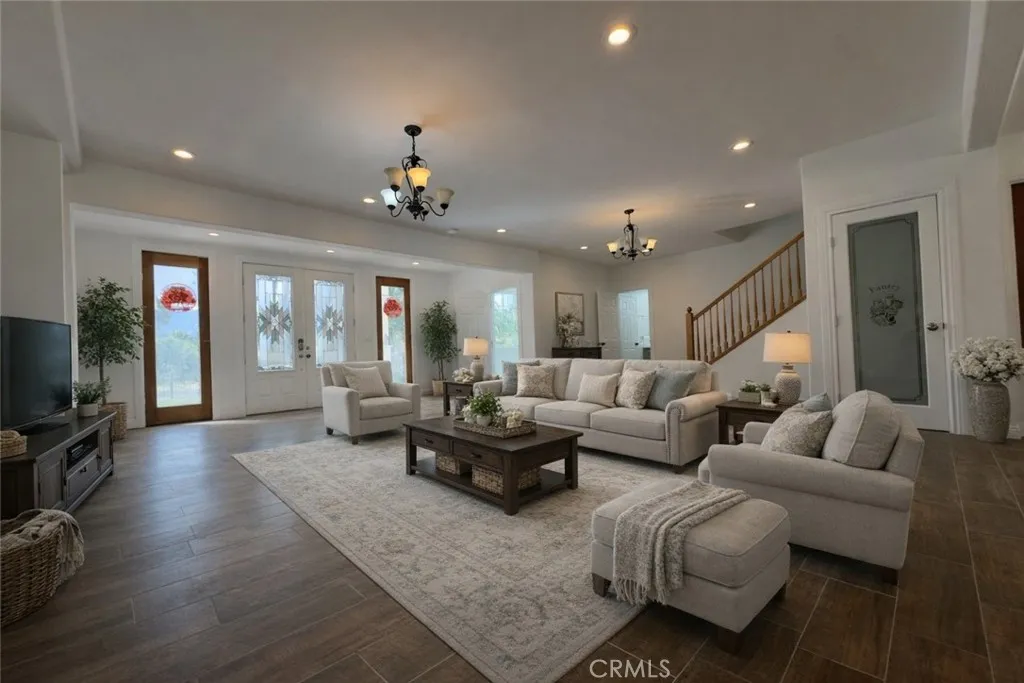 1607 Cherokee, Corona, California 92881 — photo 4