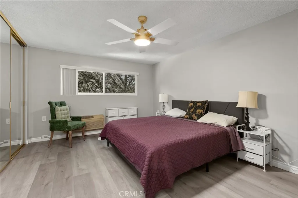 2nd bedroom has a king size bed 2nd bedroom has a king size bed