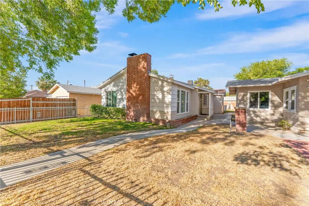 44636 Cedar Avenue, Lancaster, California 93534 — photo 4