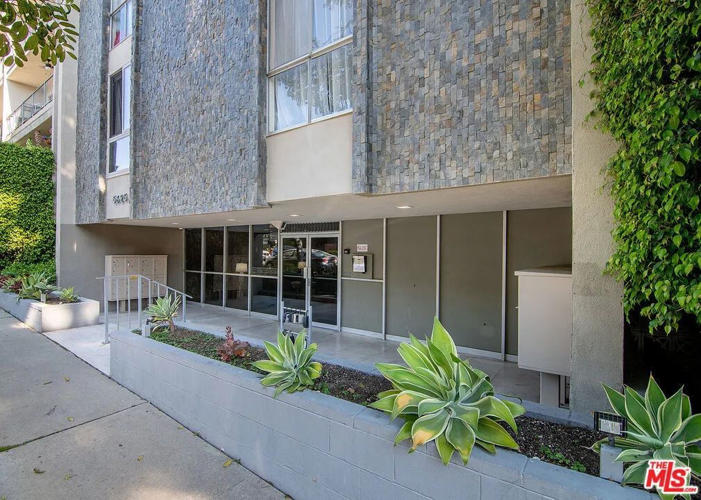 5625 Windsor Way 107, Culver City, California 90230 — photo 5