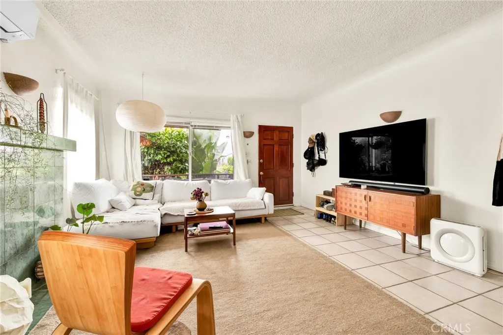 3185 Perlita Avenue, Los Angeles, California 90039 — photo 4