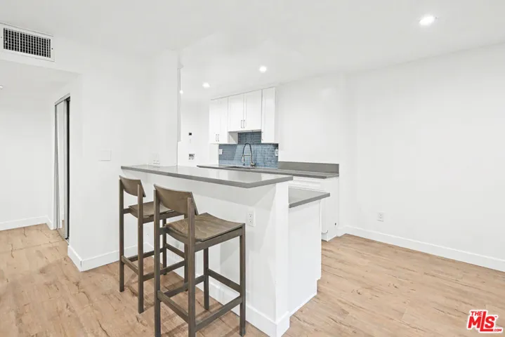 136 S Palm Drive 103, Beverly Hills, California 90212 — photo 4