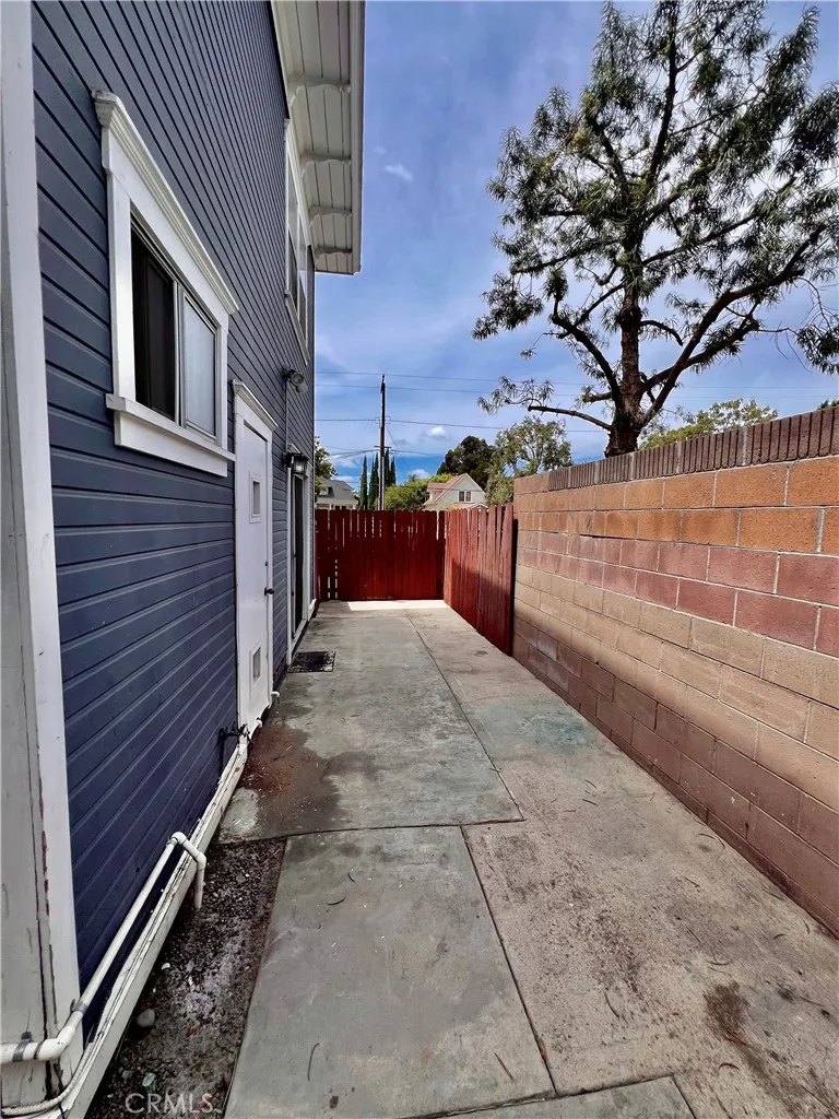 129 W Palmyra, Orange, California 92866 — photo 5
