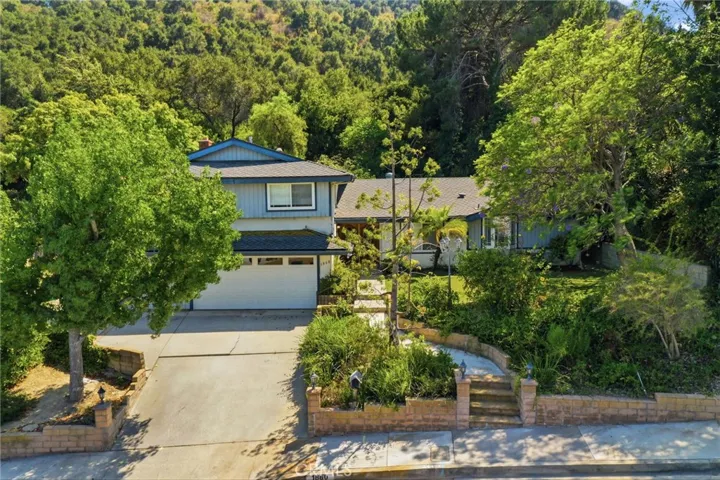 Welcome to 1860 Old Canyon Rd