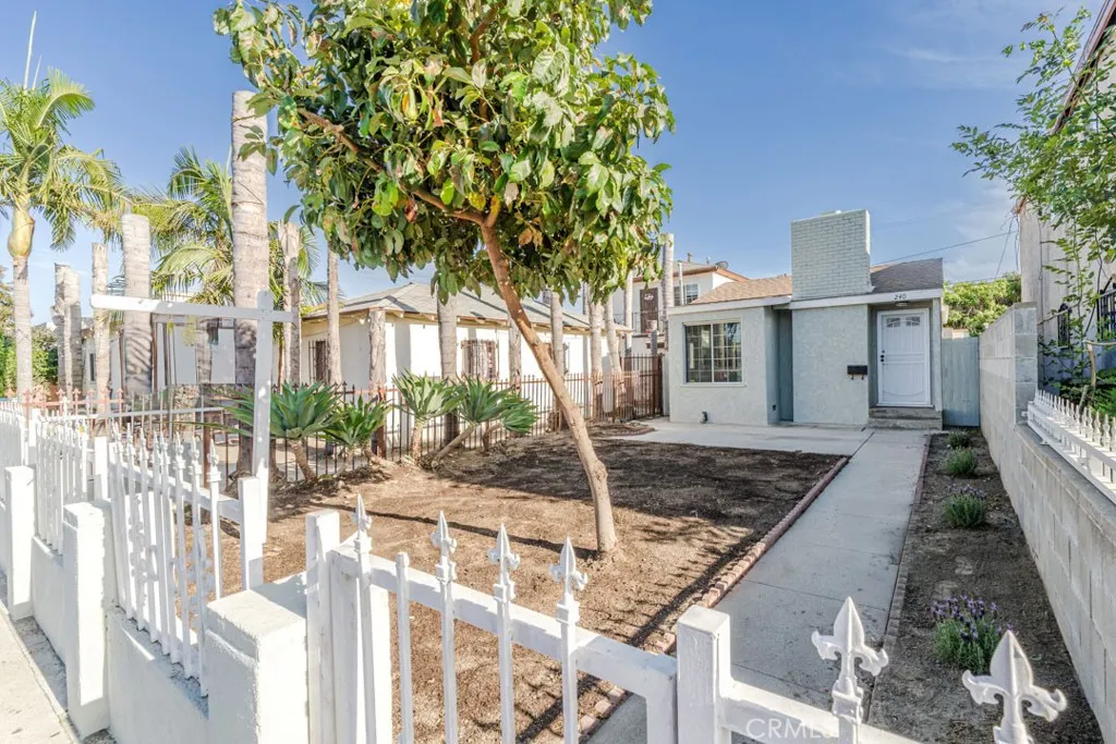 240 E South, Long Beach, California 90805 — photo 5
