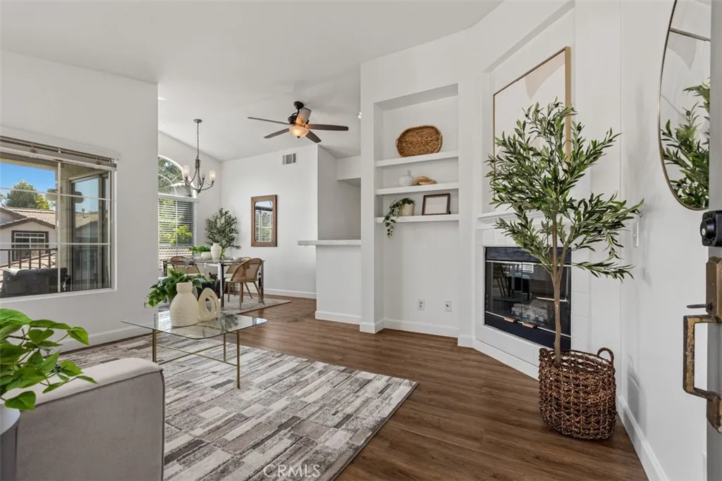 135 Chaumont, Lake Forest, California 92610 — photo 4