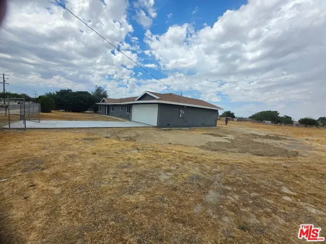10107 E Avenue R14, Littlerock, California 93543 — photo 4