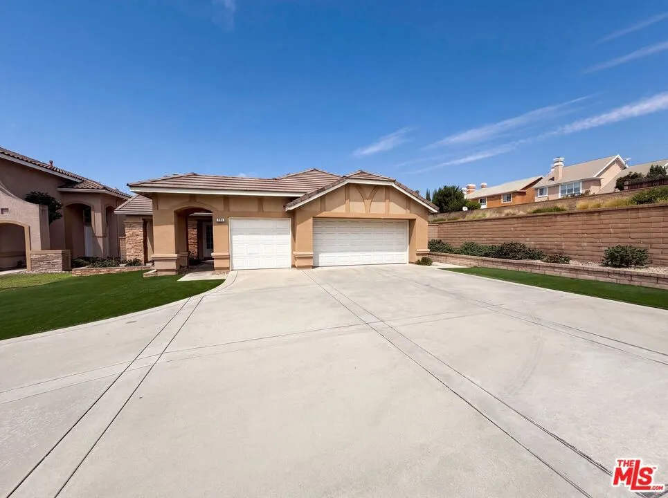 7102 Breno Pl