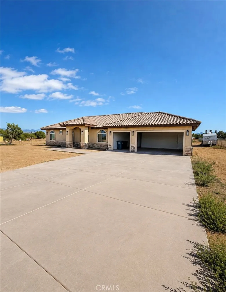 14749 Sultana, Hesperia, California 92345 — photo 4