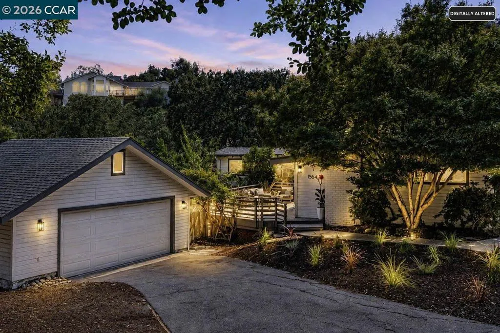 1564 Arbutus Dr
