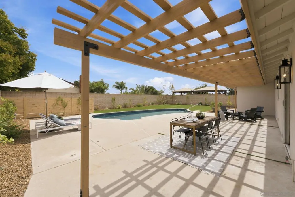 3610 Trieste Drive, Carlsbad, California 92010 — photo 4