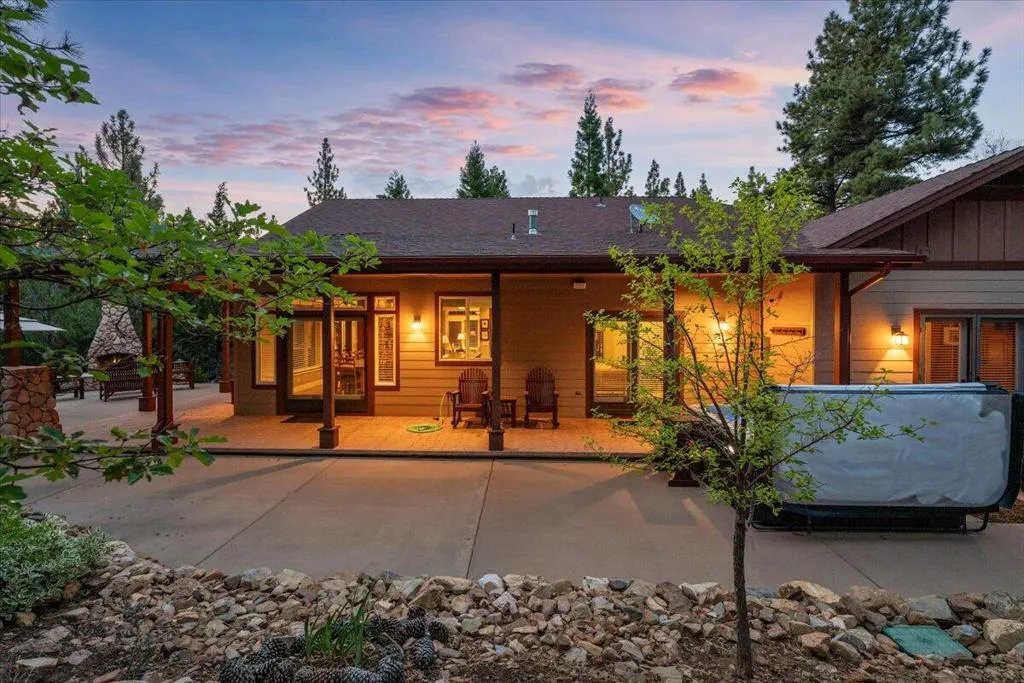 1924 Shady Lane, Big Bear City, California 92314 — photo 5