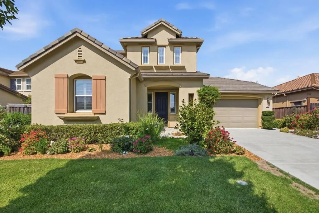 9723 Desert Bloom Pl