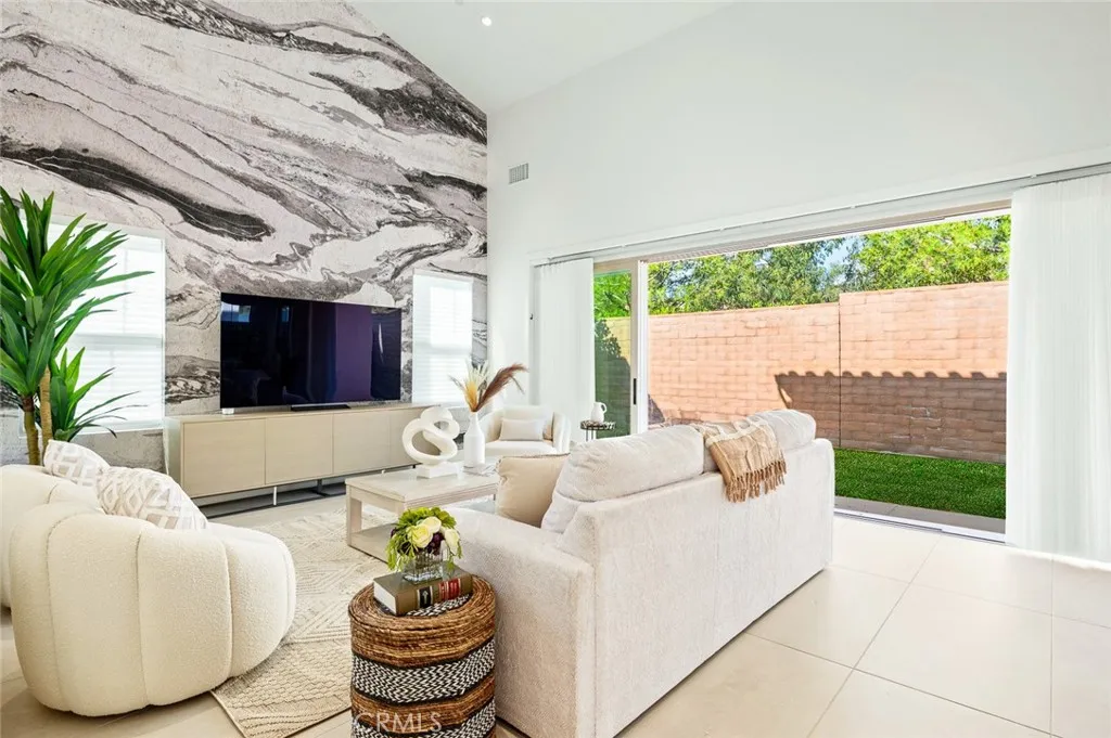 57 Suede, Irvine, California 92602 — photo 4
