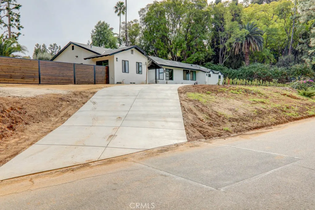 6174 Hawarden, Riverside, California 92506 — photo 4